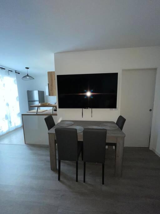 סאריס Superbe Appartement Tres Confortable מראה חיצוני תמונה